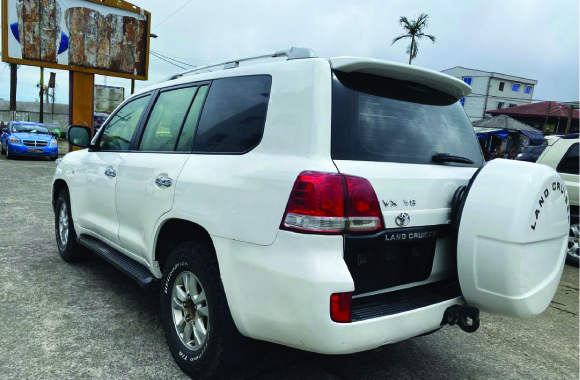 Toyota Land Cruiser V8